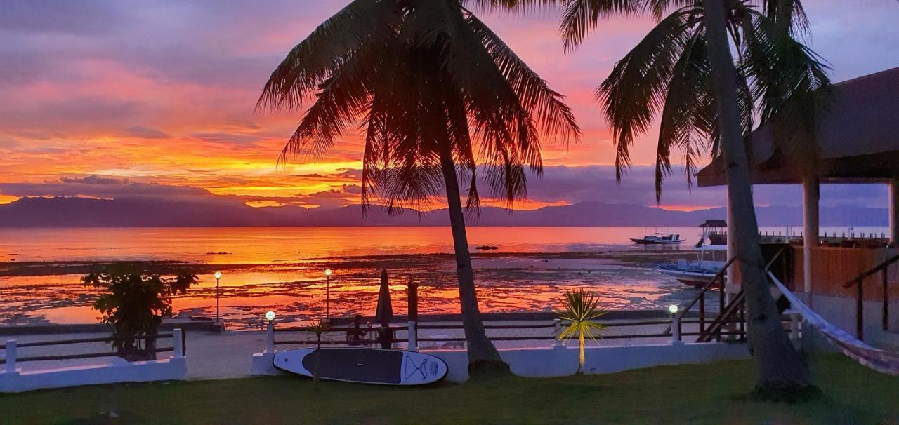 Tauig Beach Resort Моалбоал Екстер'єр фото