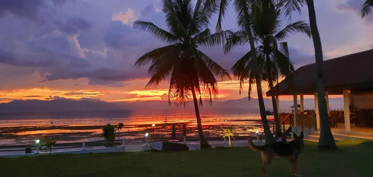 Tauig Beach Resort Моалбоал Екстер'єр фото